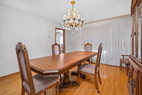 Photo 6 at 162 Wigwoss Drive, East Woodbridge, Vaughan