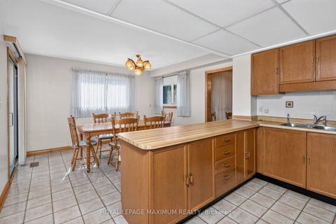 Photo 7 at 162 Wigwoss Drive, East Woodbridge, Vaughan