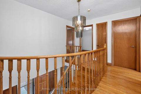 Photo 14 at 162 Wigwoss Drive, East Woodbridge, Vaughan