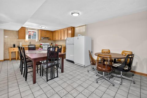Photo 21 at 162 Wigwoss Drive, East Woodbridge, Vaughan