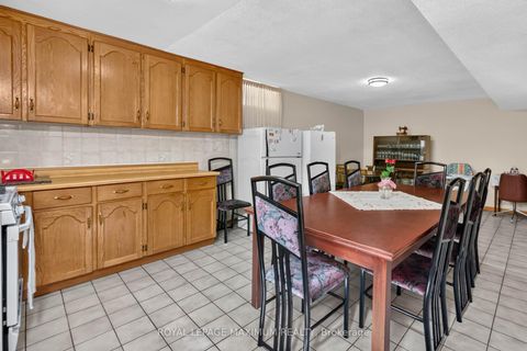 Photo 22 at 162 Wigwoss Drive, East Woodbridge, Vaughan