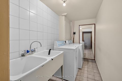 Photo 27 at 162 Wigwoss Drive, East Woodbridge, Vaughan