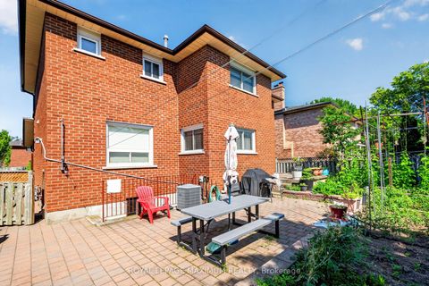 Photo 33 at 162 Wigwoss Drive, East Woodbridge, Vaughan