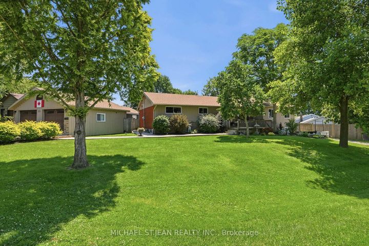 Photo 2 at 25 Saveryn Road, Rural Glanbrook, Hamilton