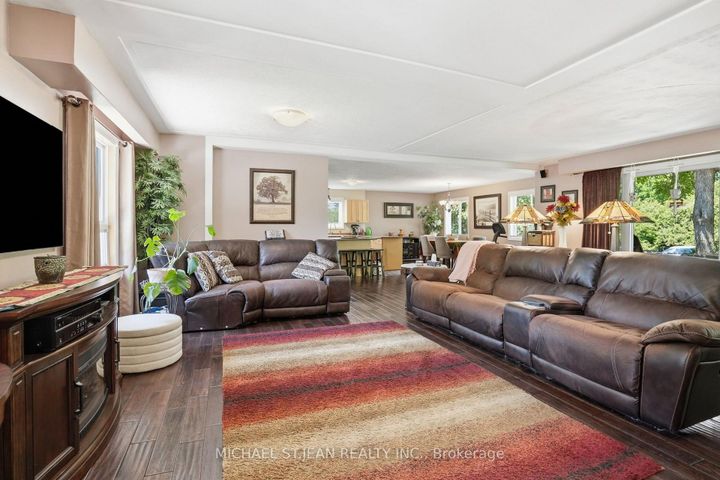 Photo 7 at 25 Saveryn Road, Rural Glanbrook, Hamilton