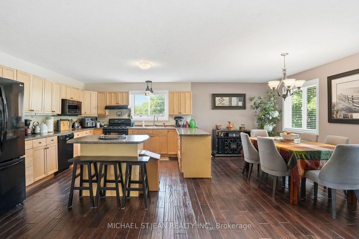 Photo 10 at 25 Saveryn Road, Rural Glanbrook, Hamilton