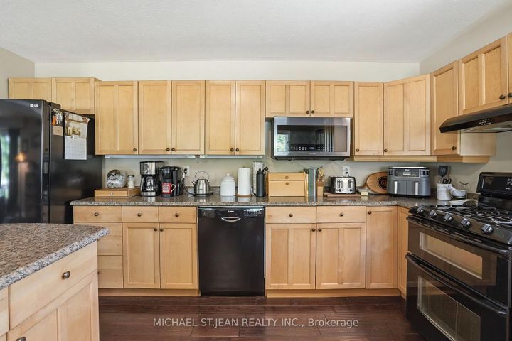 Photo 13 at 25 Saveryn Road, Rural Glanbrook, Hamilton