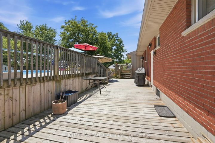 Photo 43 at 25 Saveryn Road, Rural Glanbrook, Hamilton