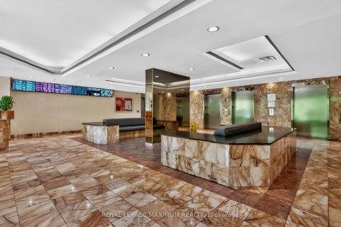 Photo 2 at 717 - 5 Rowntree Road, Jamestown, Toronto