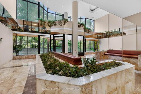 Photo 3 at 717 - 5 Rowntree Road, Jamestown, Toronto