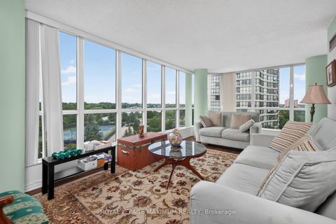 Photo 10 at 717 - 5 Rowntree Road, Jamestown, Toronto