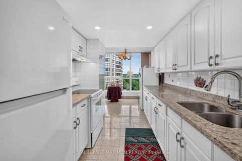 Photo 14 at 717 - 5 Rowntree Road, Jamestown, Toronto