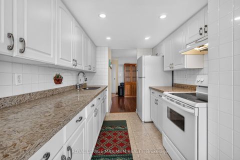 Photo 16 at 717 - 5 Rowntree Road, Jamestown, Toronto