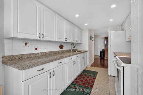 Photo 18 at 717 - 5 Rowntree Road, Jamestown, Toronto