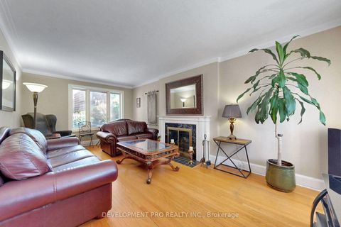 Photo 3 at 534 Deloraine Avenue, Nortown, Toronto