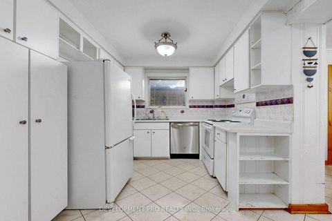 Photo 10 at 534 Deloraine Avenue, Nortown, Toronto