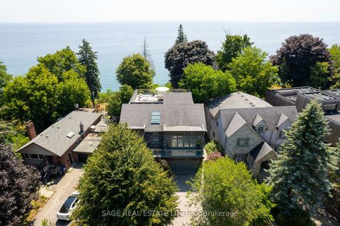 Photo 2 at 79 Fishleigh Drive, Cliffside, Toronto