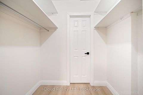 Photo 12 at 107 Bayview Parkway, Leslie Valley, Newmarket
