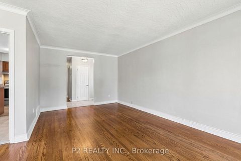 Photo 6 at 121 Confederation Drive, Woburn, Toronto