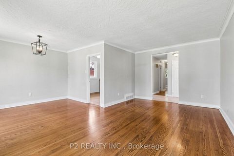 Photo 7 at 121 Confederation Drive, Woburn, Toronto