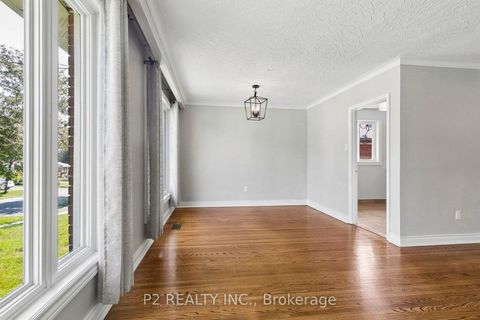 Photo 10 at 121 Confederation Drive, Woburn, Toronto
