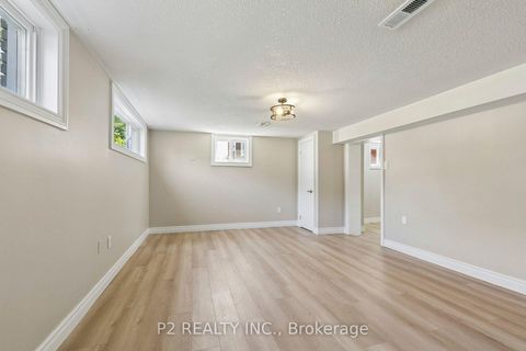 Photo 38 at 121 Confederation Drive, Woburn, Toronto