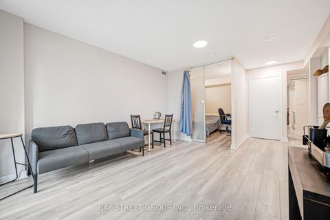 Photo 3 at 816 - 25 Telegram Mews, Waterfront Communities C1, Toronto