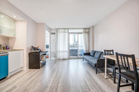 Photo 10 at 816 - 25 Telegram Mews, Waterfront Communities C1, Toronto