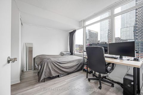 Photo 15 at 816 - 25 Telegram Mews, Waterfront Communities C1, Toronto