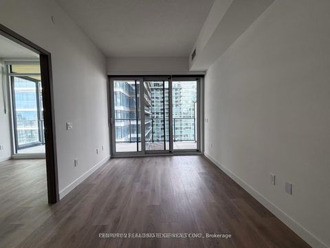 Photo 2 at 2506 - 3 Concord Cityplace Way, Waterfront Communities C1, Toronto