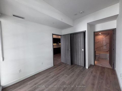 Photo 3 at 2506 - 3 Concord Cityplace Way, Waterfront Communities C1, Toronto