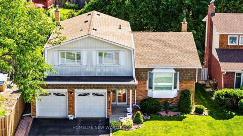 Photo 3 at 59 Kilchurn Castle Drive, Sullivan, Toronto