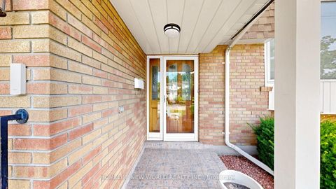 Photo 9 at 59 Kilchurn Castle Drive, Sullivan, Toronto