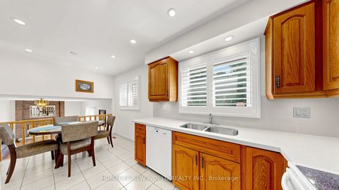 Photo 19 at 59 Kilchurn Castle Drive, Sullivan, Toronto