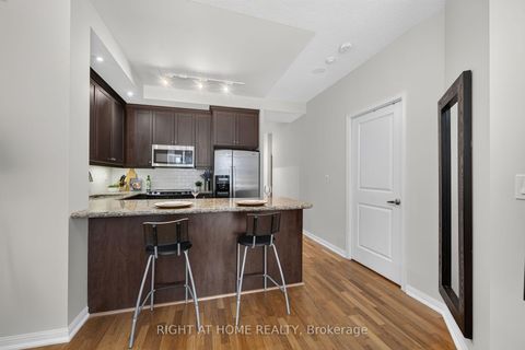 Photo 8 at 509 - 628 Fleet Street, Niagara, Toronto