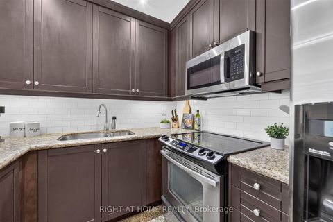 Photo 13 at 509 - 628 Fleet Street, Niagara, Toronto