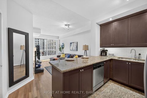 Photo 14 at 509 - 628 Fleet Street, Niagara, Toronto