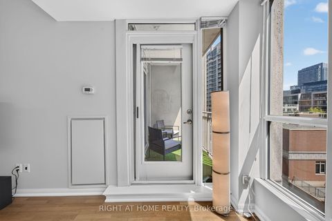 Photo 21 at 509 - 628 Fleet Street, Niagara, Toronto