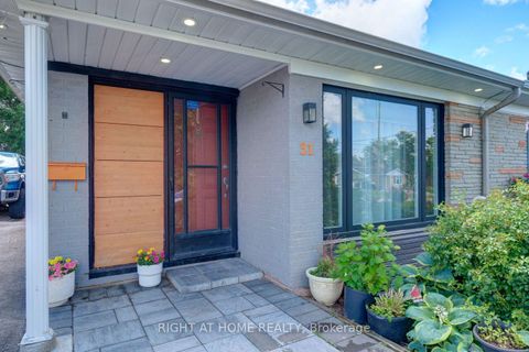 Photo 1 at 31 Frankton Crescent, York University Heights, Toronto