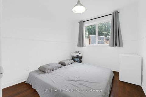 Photo 21 at 31 Frankton Crescent, York University Heights, Toronto