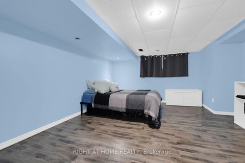 Photo 24 at 31 Frankton Crescent, York University Heights, Toronto
