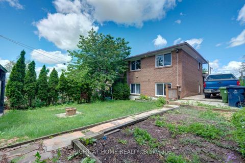Photo 29 at 31 Frankton Crescent, York University Heights, Toronto