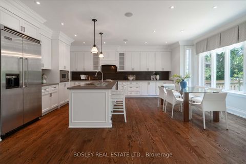 Photo 13 at 61 Rykert Crescent, Leaside, Toronto