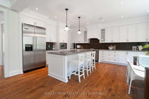 Photo 14 at 61 Rykert Crescent, Leaside, Toronto