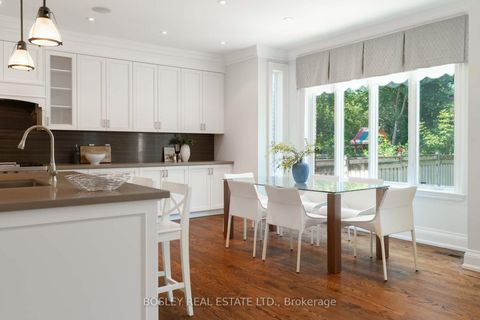 Photo 17 at 61 Rykert Crescent, Leaside, Toronto