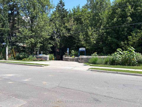 Photo 44 at 61 Rykert Crescent, Leaside, Toronto