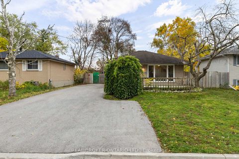Photo 2 at 65 Ottaway Avenue, Wellington, Barrie