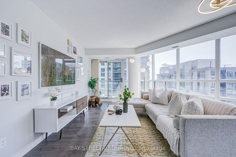 Photo 1 at 1811 - 30 Grand Trunk Crescent, Waterfront Communities C1, Toronto