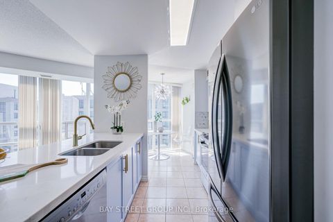 Photo 6 at 1811 - 30 Grand Trunk Crescent, Waterfront Communities C1, Toronto