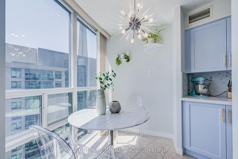 Photo 7 at 1811 - 30 Grand Trunk Crescent, Waterfront Communities C1, Toronto